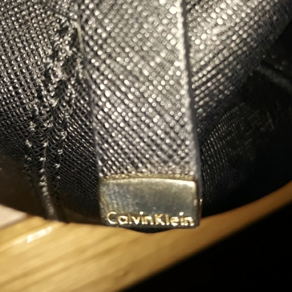 CALVIN KLEIN SAFFIANO LEATHER ZIP SATCHEL PURSE - Picture 7 of 9